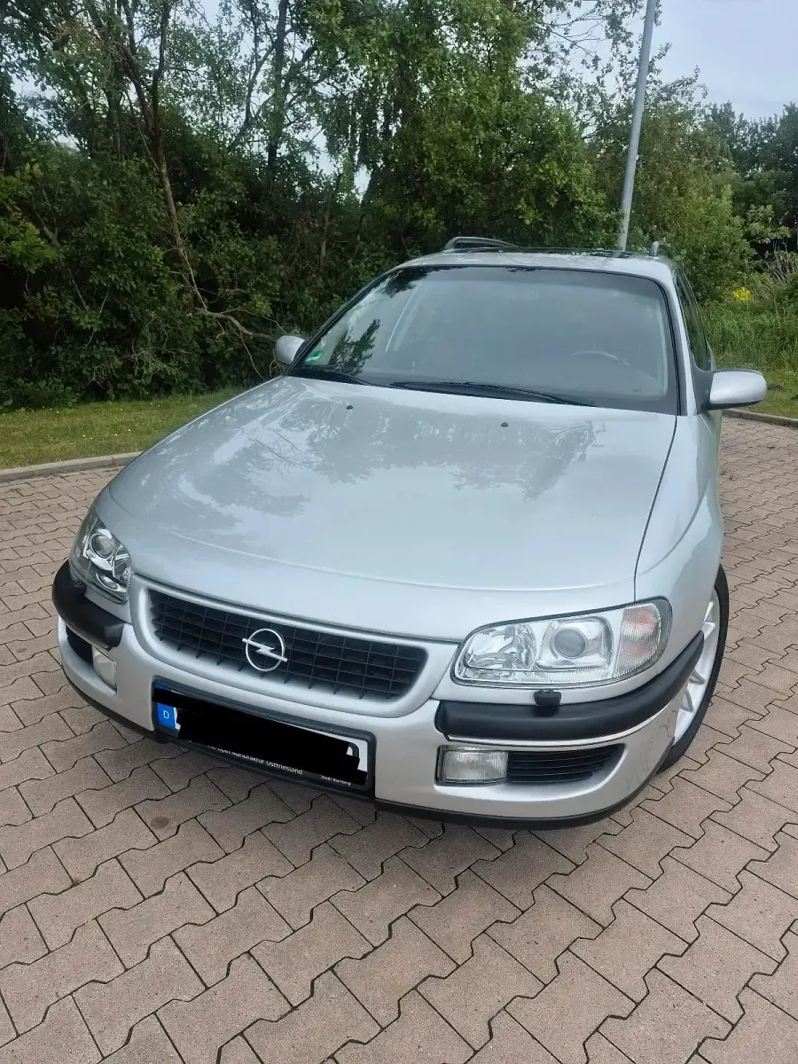 Gebraucht Opel Omega Sport 211 PS (155 kW) 1999 Silber Kombi