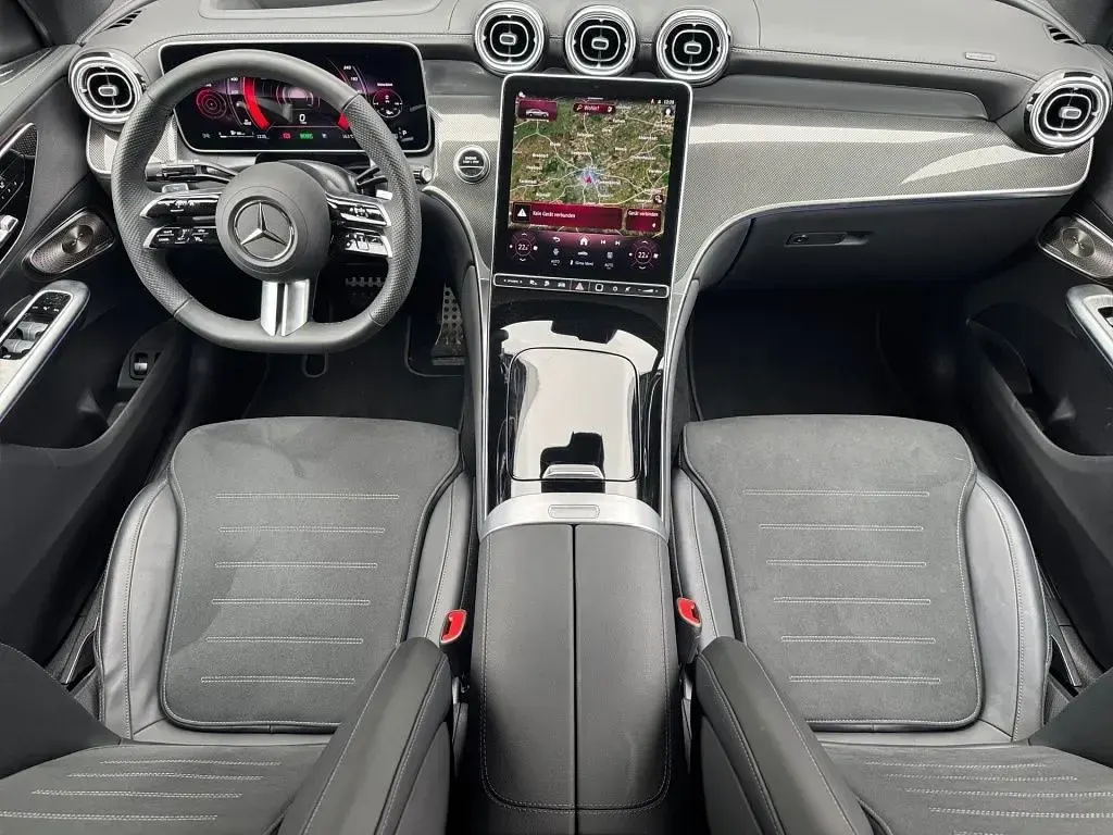 Gebraucht Mercedes GLC300e AMG 204 PS (150 kW) 2025 Schwarz SUV