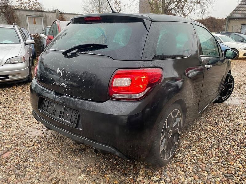 Gebraucht Citroën DS3 So Chic 120 PS (88 kW) 2010 Schwarz Kleinwagen