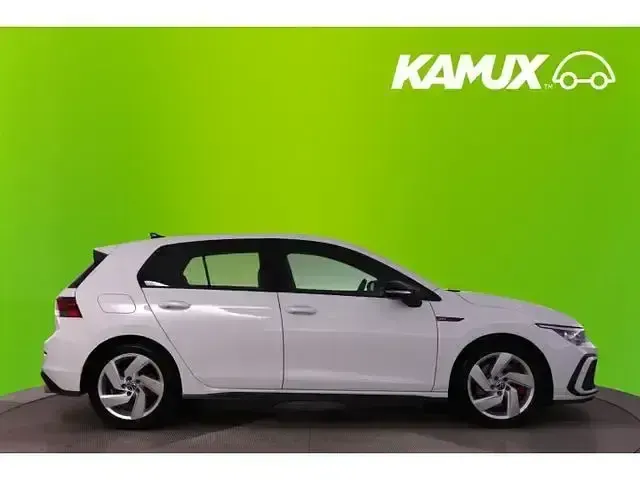 Gebraucht VW Golf VIII GTI 245 PS (180 kW) 2023 Weiß Limousine