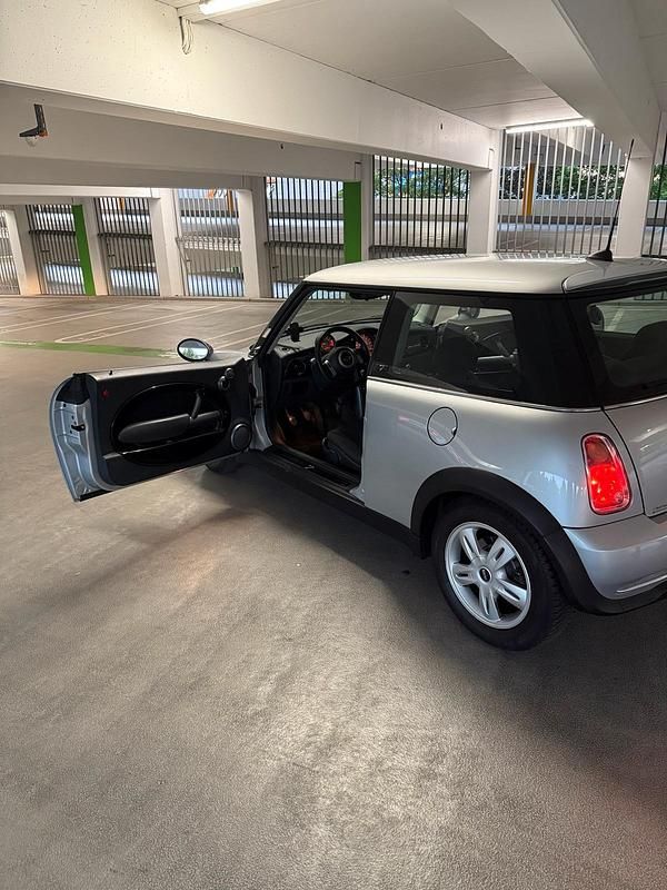 Silber Gebraucht 2006 Mini ONE Kleinwagen | 1.200 € (Guter Preis) - Bild 1/4
