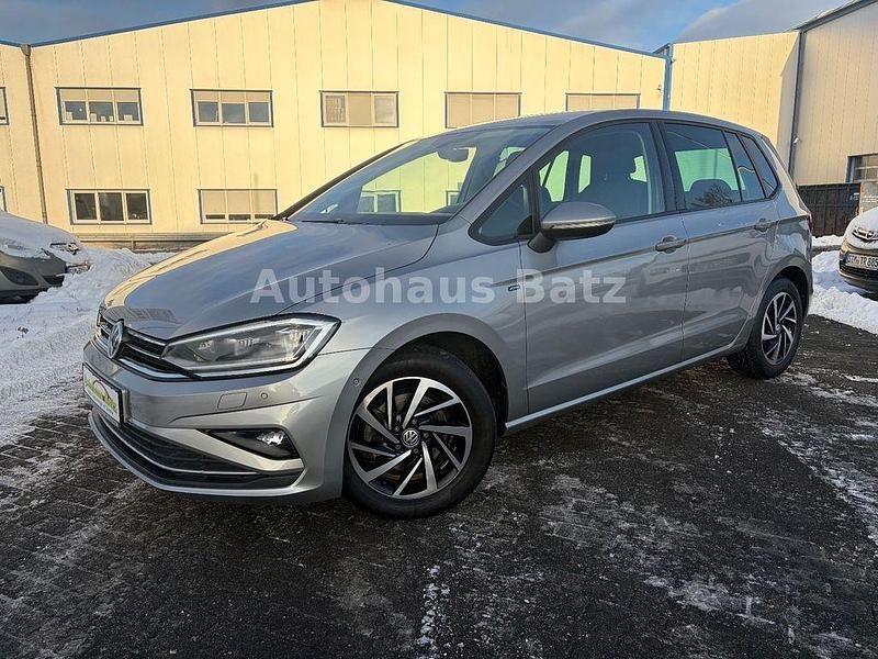 Silber Gebraucht 2018 VW Golf Sportsvan Join Van / Kleinbus | 16.290 € (Fairer Preis) - Bild 1/4