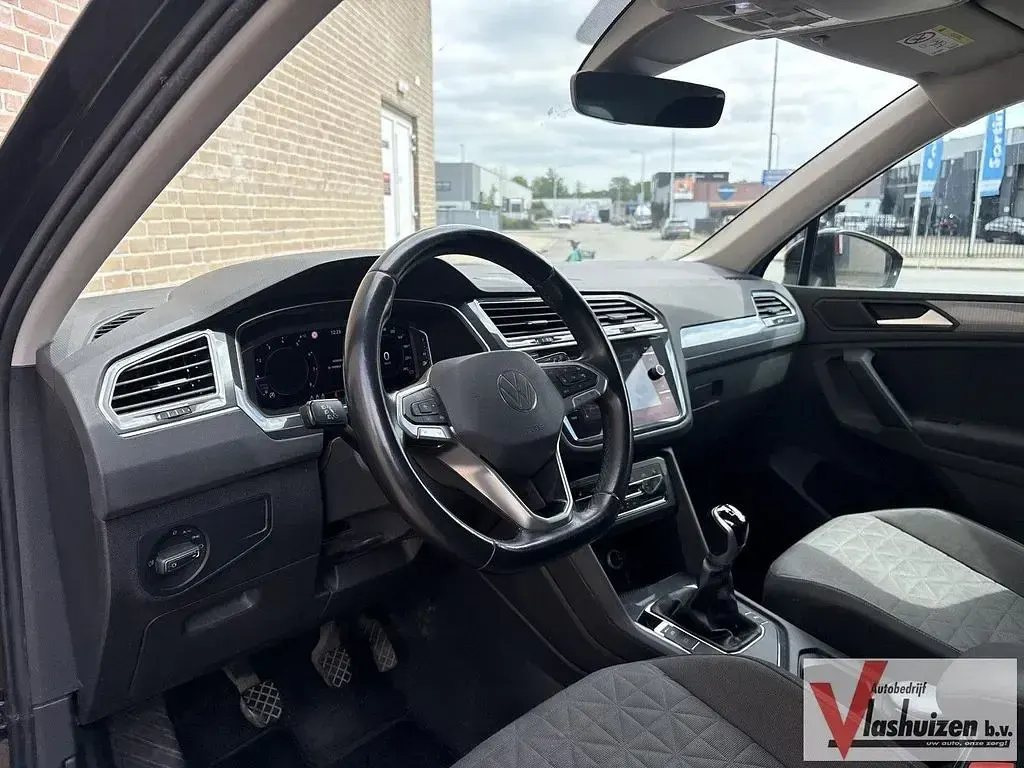 Gebraucht VW Tiguan Business 150 PS (110 kW) 2021 Schwarz SUV
