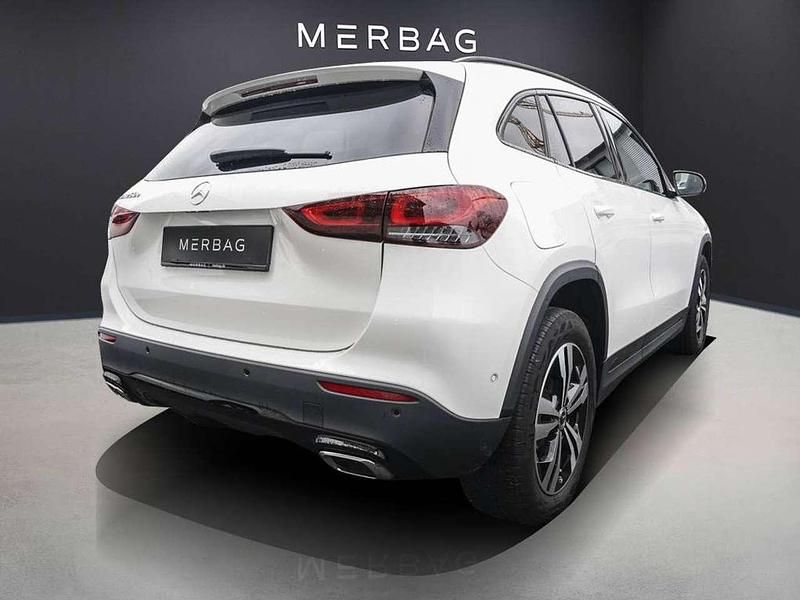 Gebraucht Mercedes GLA250 Progressive 218 PS (160 kW) 2023 Polarweiß SUV