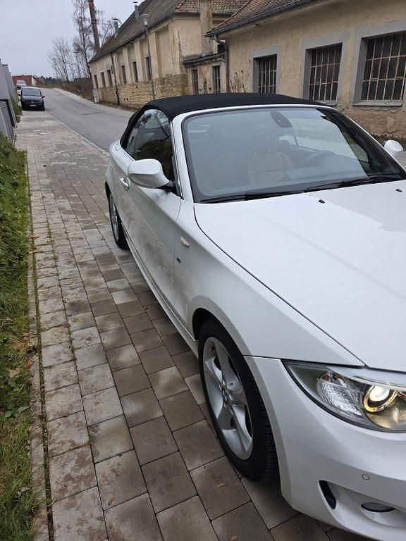 Gebraucht BMW 123 Cabriolet 204 PS (150 kW) 2013 Weiß Cabrio