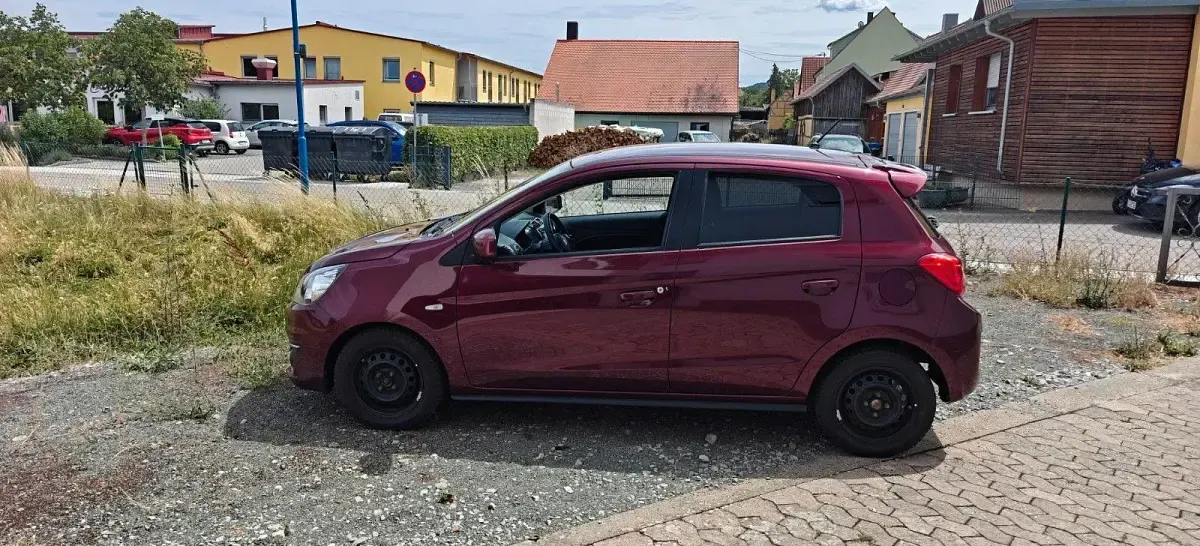 Gebraucht Mitsubishi Space Star Edition+ 80 PS (58 kW) 2016 Rot Kleinwagen