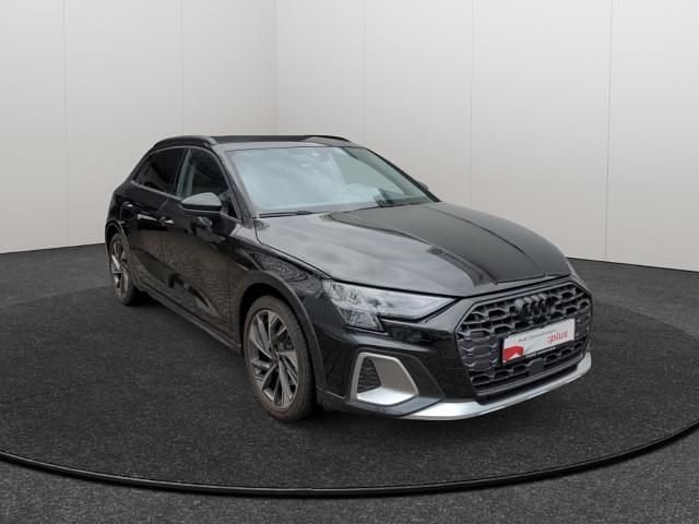 Gebraucht Audi A3 Ambiente 150 PS (110 kW) 2025 Schwarz Limousine