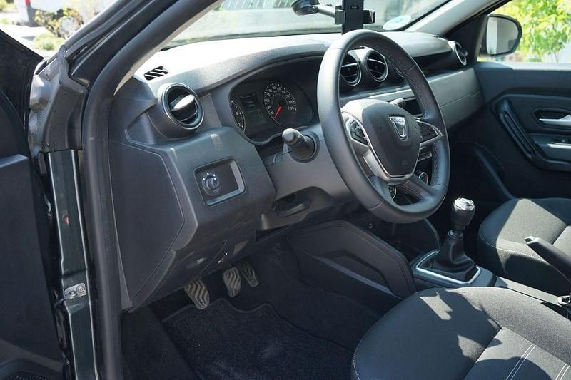 Gebraucht Dacia Duster Comfort 131 PS (96 kW) 2023 Grau SUV