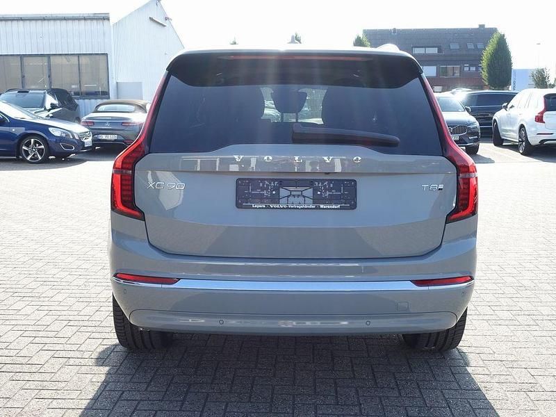 Neu Volvo XC90 Plus 310 PS (228 kW) 2025 Grau SUV