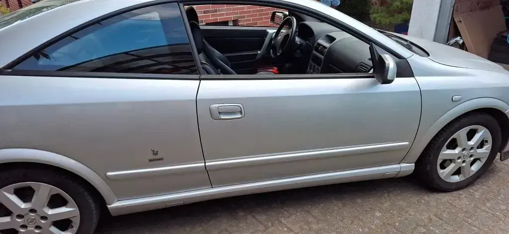Gebraucht Opel Astra 125 PS (91 kW) 2004 Silber Coupé