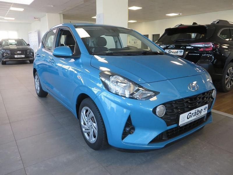 Gebraucht Hyundai i10 Select 67 PS (49 kW) 2020 Blau Kleinwagen