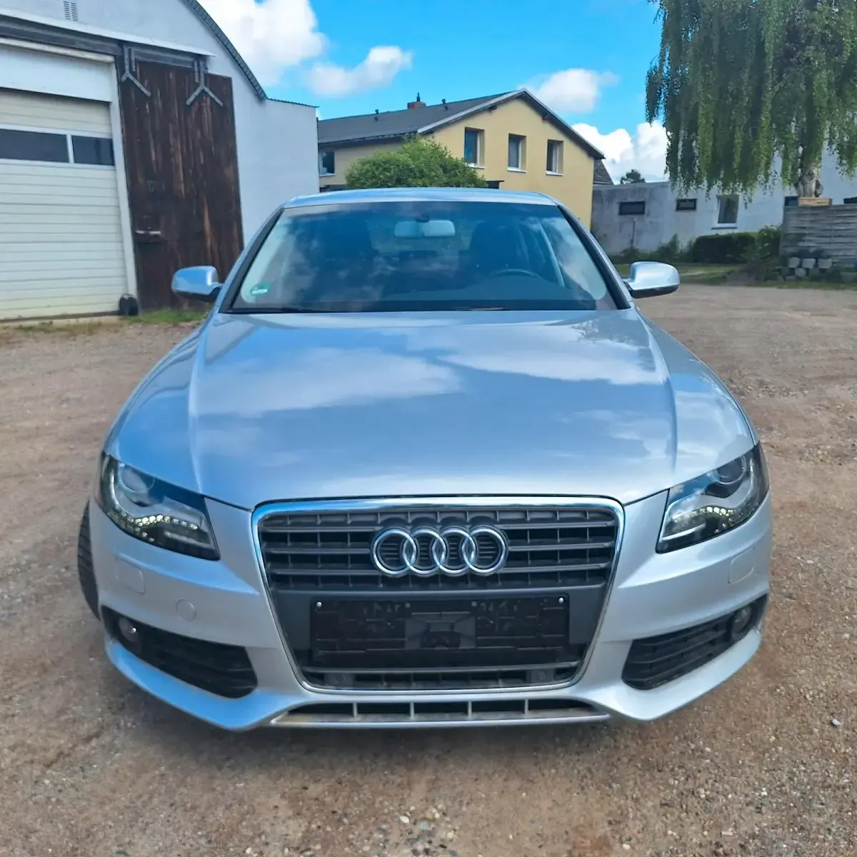 Gebraucht Audi A4 Attraction 120 PS (88 kW) 2011 Silber Limousine