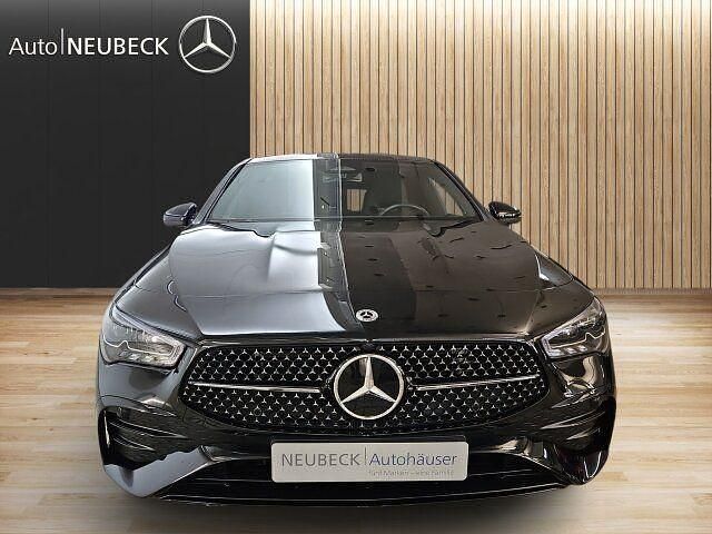 Gebraucht Mercedes CLA220 AMG line 190 PS (139 kW) 2024 Lack kosmosschwarz Limousine