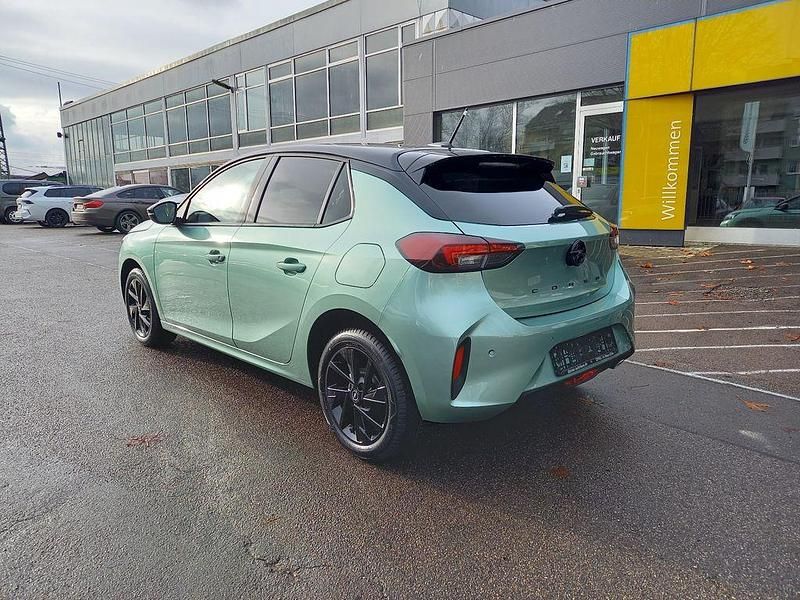 Neu Opel Corsa 101 PS (74 kW) 2026 Eukalyptus grün Kleinwagen