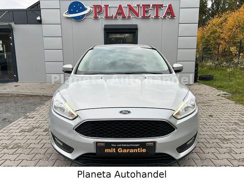 Gebraucht Ford Focus Trend 101 PS (74 kW) 2018 Silber Limousine