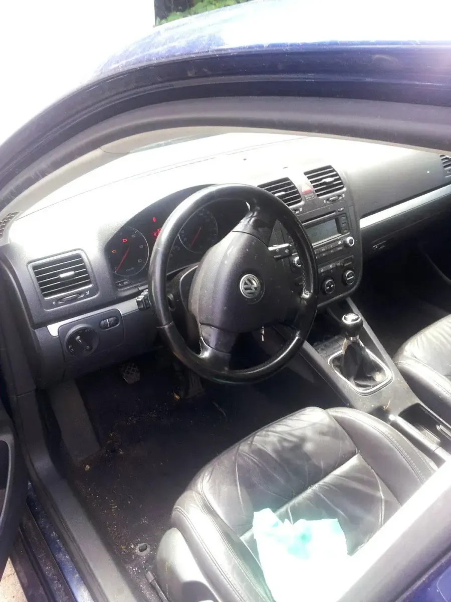Brugt VW Jetta 140 HK (102 kW) 2005 Blå Sedan