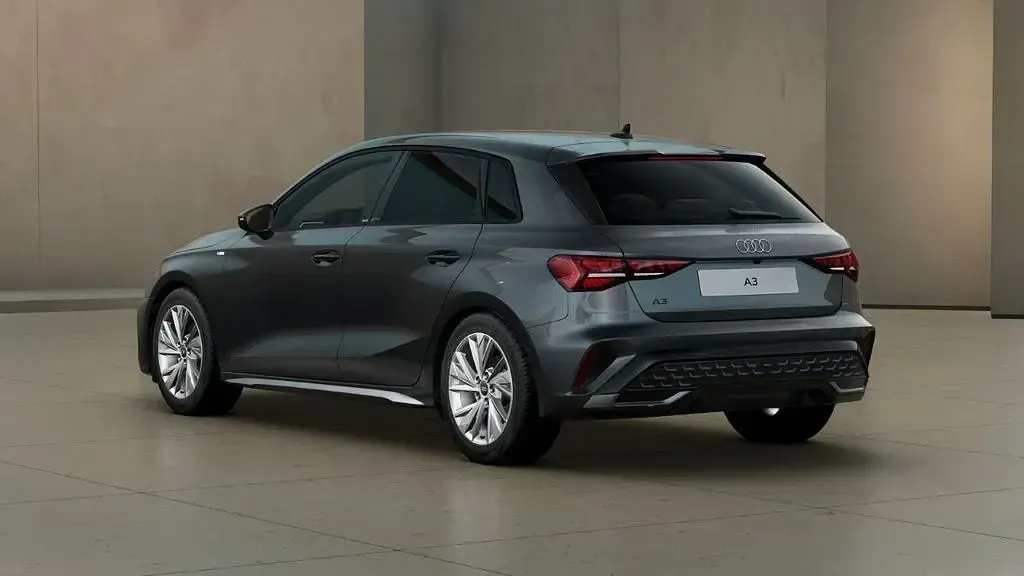 Gebraucht Audi A3 S-Line 150 PS (110 kW) 2025 Grau Limousine