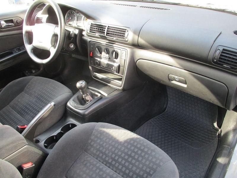 Gebraucht VW Passat Comfortline 170 PS (125 kW) 2001 Silber Limousine