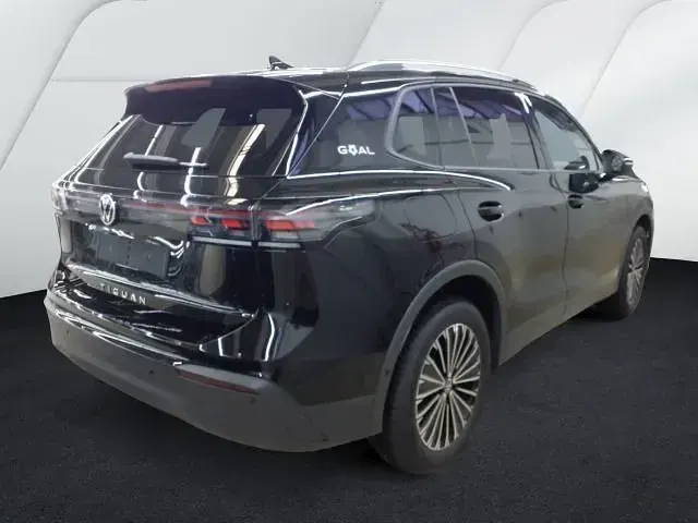 Gebraucht VW Tiguan Goal 150 PS (110 kW) 2025 Schwarz SUV