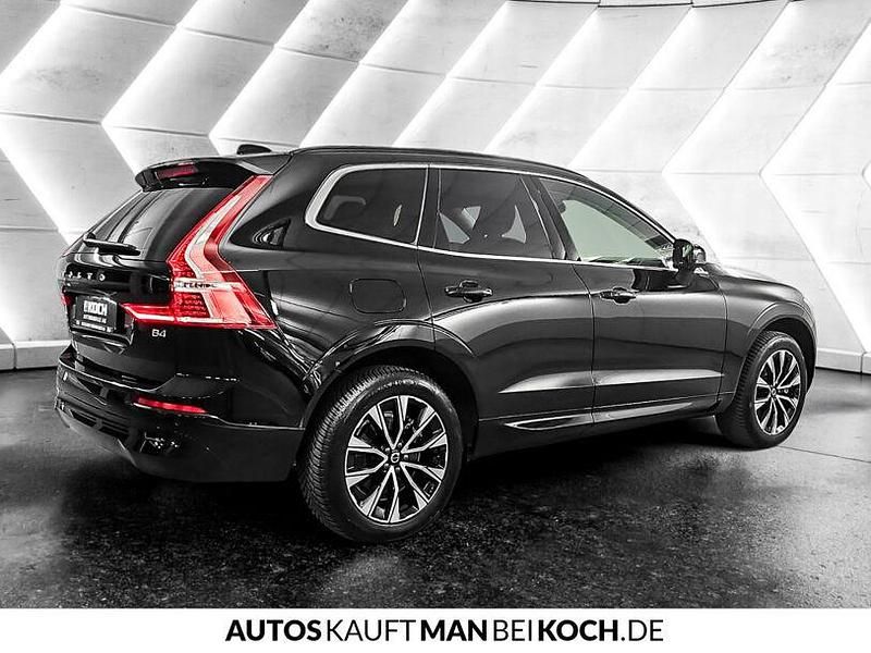 Gebraucht Volvo XC60 Core 197 PS (144 kW) 2023 Black stone SUV