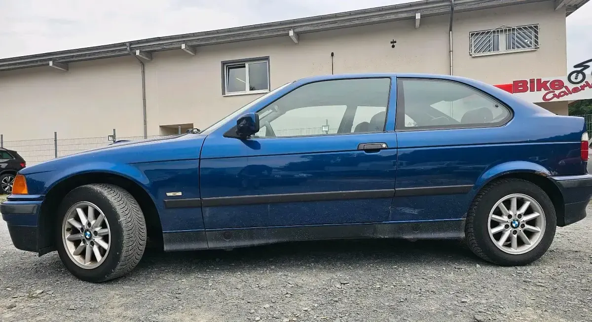Gebraucht BMW 316 78 PS (57 kW) 1999 Blau