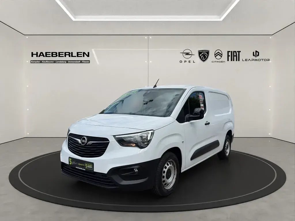 Gebraucht Opel Combo Basis 102 PS (75 kW) 2024 Weiß Van / Kleinbus