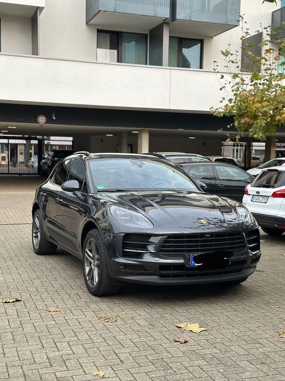 Gebraucht Porsche Macan 245 PS (180 kW) 2021 Grau SUV