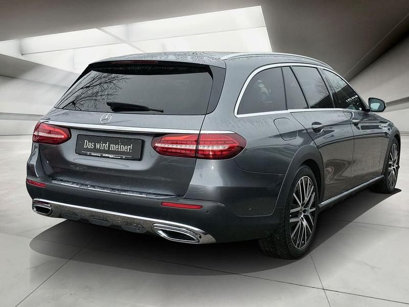 Gebraucht Mercedes E400 Avantgarde 330 PS (242 kW) 2021 Grau Limousine