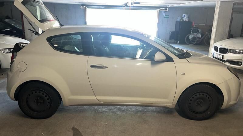 Weiß Gebraucht 2009 Alfa Romeo MiTo Kleinwagen | 2.800 € (Fairer Preis) - Bild 1/4