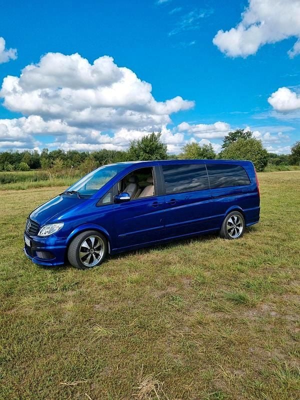 Blau Gebraucht 2004 Mercedes Viano Van / Kleinbus | 19.999 € - Bild 1/4