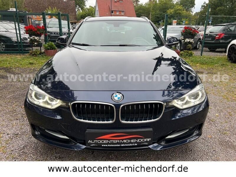 Gebraucht BMW 320 Sport Line 184 PS (135 kW) 2013 Imperialblau Kombi