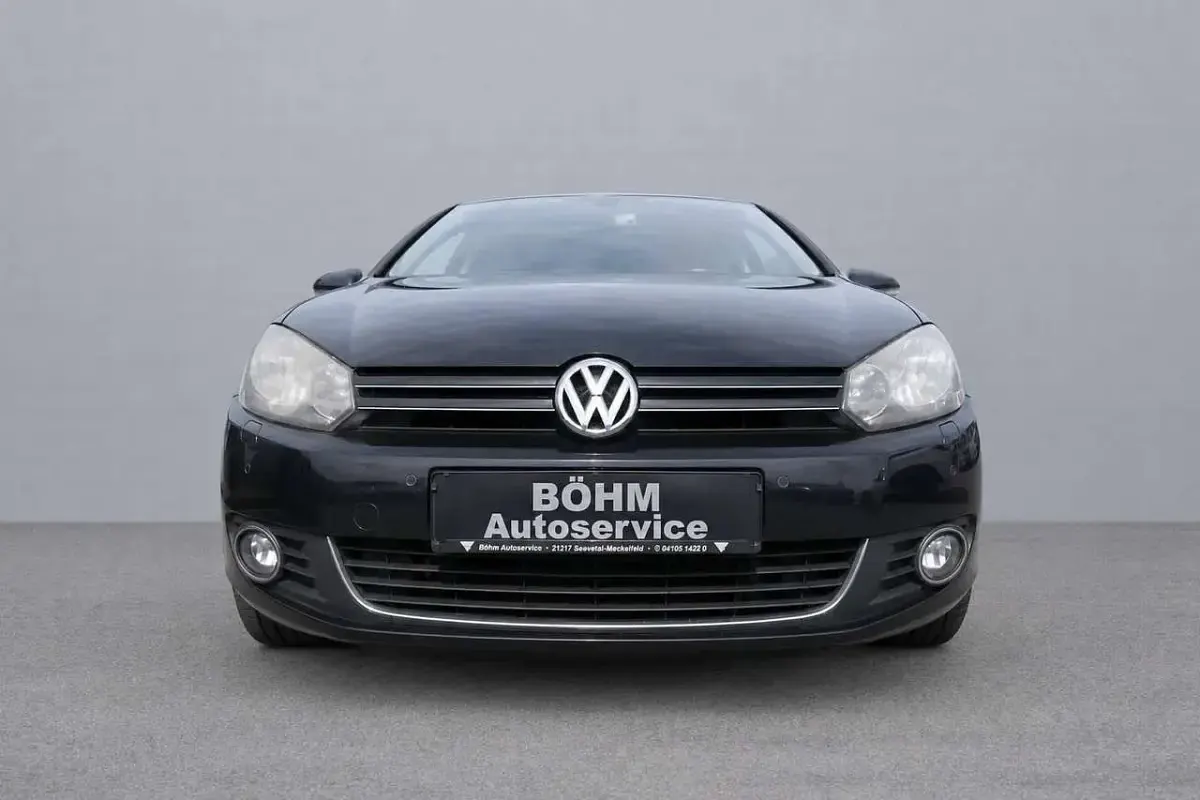Gebraucht VW Golf VI Highline 122 PS (89 kW) 2009 Deep black perleffekt Kleinwagen