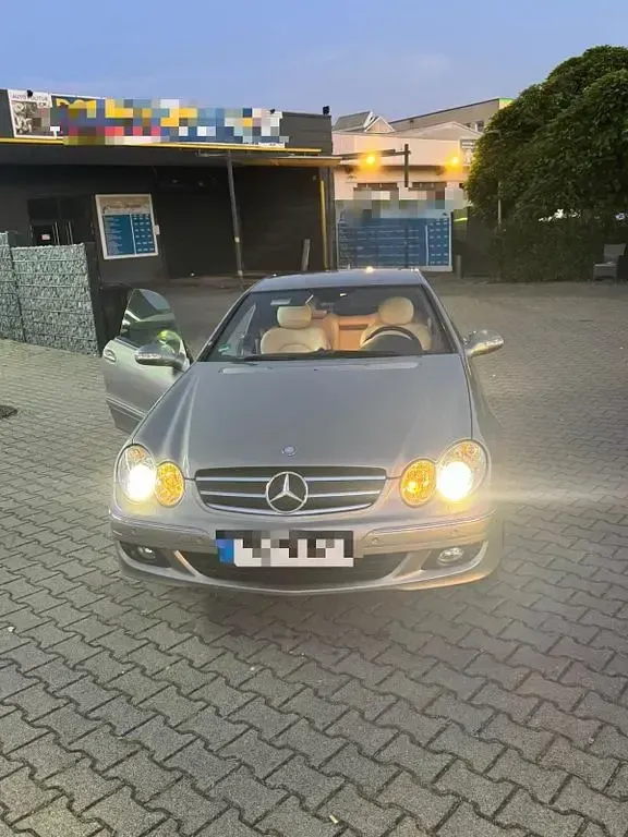 Gebraucht Mercedes CLK280 Avantgarde 231 PS (169 kW) 2008 Grau Coupé