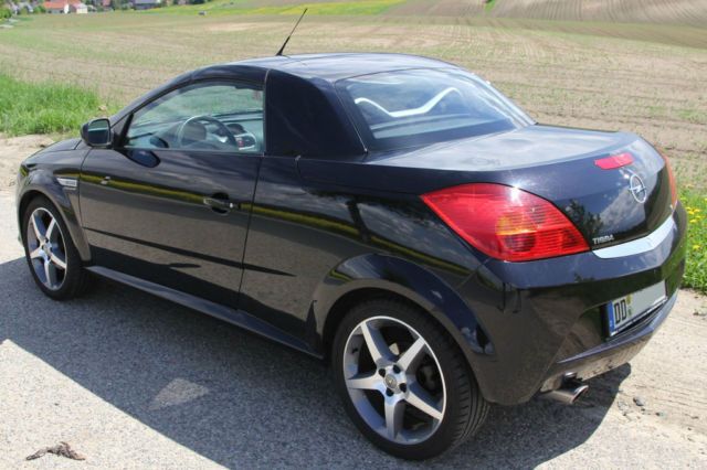 Gebraucht Opel Tigra 125 PS (91 kW) 2004 Schwarz metallic Cabrio