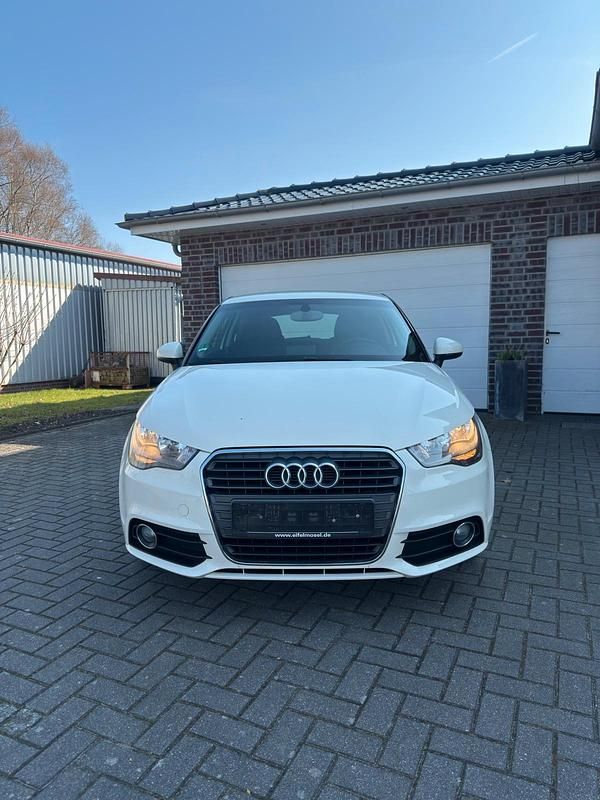 Gebraucht Audi A1 Comfort 122 PS (89 kW) 2014 Weiß Kleinwagen
