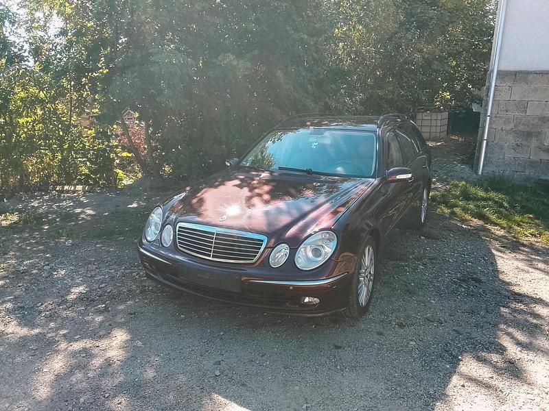 Rot Gebraucht 2005 Mercedes E280 Kombi | 2.500 € (Guter Preis) - Bild 1/4