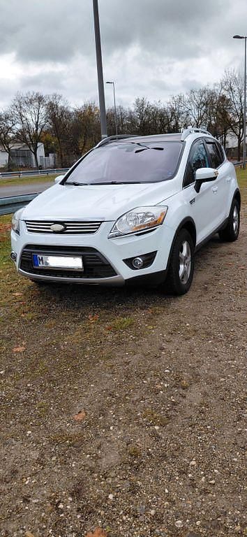 Weiß Gebraucht 2010 Ford Kuga Titanium SUV | 7.999 € (Fairer Preis) - Bild 1/4