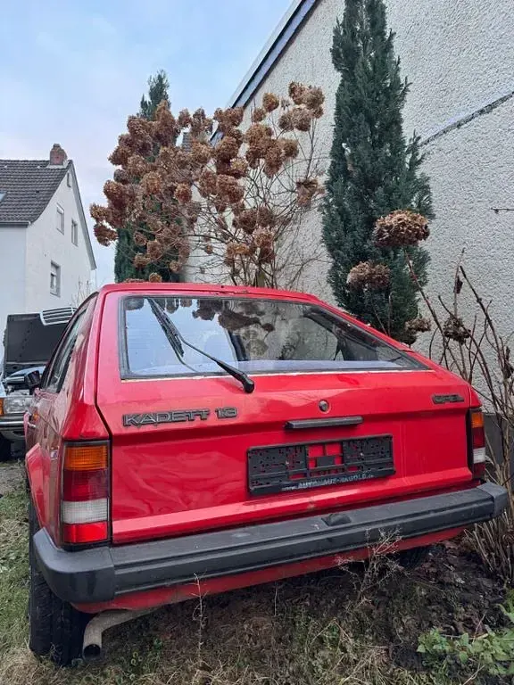 Gebraucht Opel Kadett 60 PS (44 kW) 1984 Rot Limousine