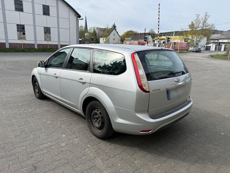 Second-hand Ford Focus Style 116 CP (85 kW) 2008 Argintiu Break