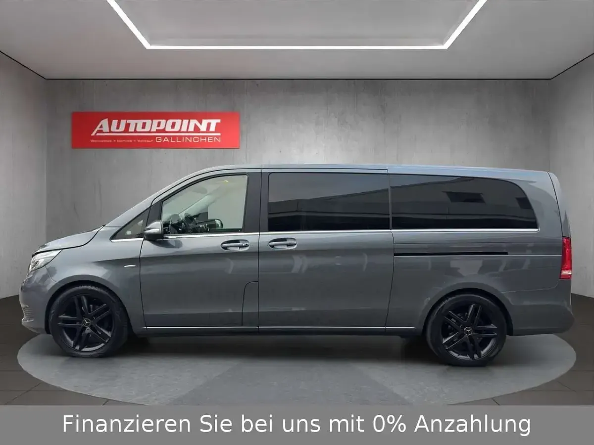 Gebraucht Mercedes V220 Edition 163 PS (119 kW) 2015 Grau Van / Kleinbus