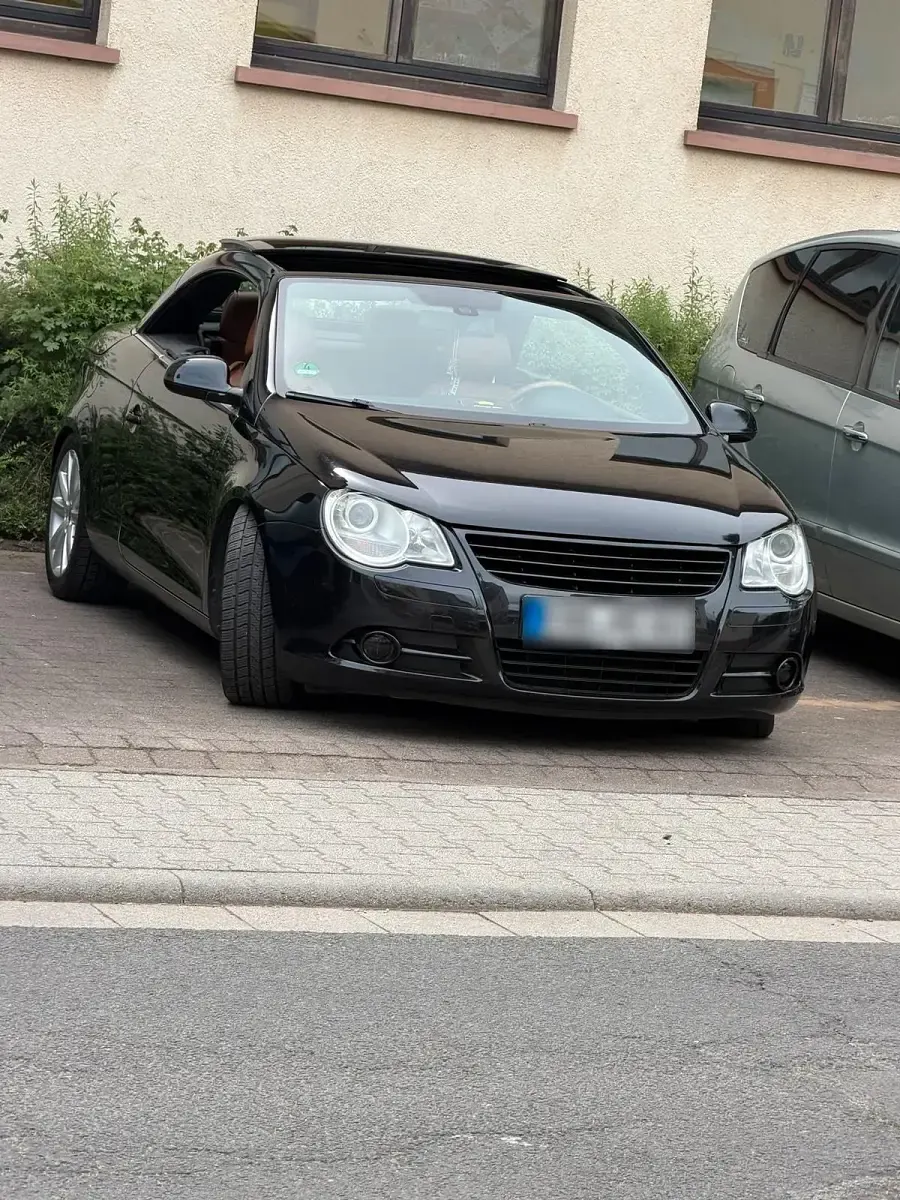 Second-hand VW Eos 150 CP (110 kW) 2007 Negru Cabrio