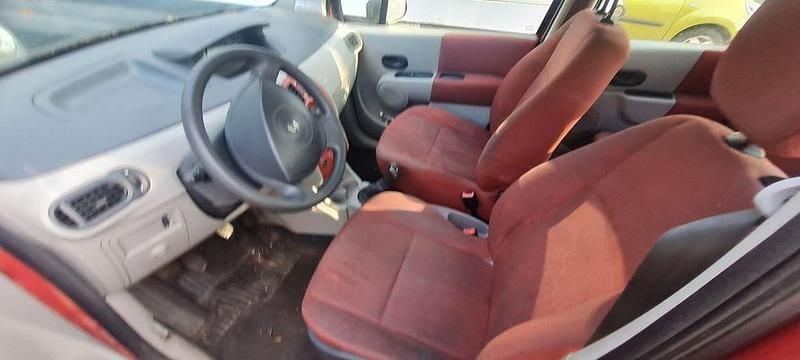 Gebraucht Renault Modus 75 PS (55 kW) 2004 Rot Van / Kleinbus