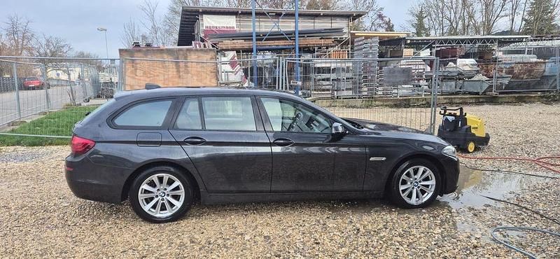 Gebraucht BMW 520 Performance 184 PS (135 kW) 2017 Grau Kombi