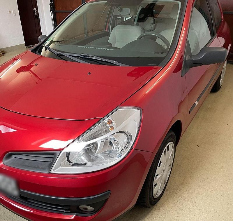 Gebraucht Renault Clio III Expression 75 PS (55 kW) 2006 Rot Limousine