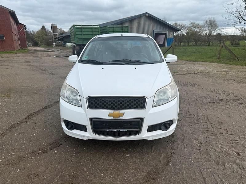 Gebraucht Chevrolet Aveo 84 PS (61 kW) 2008 Weiß Kleinwagen
