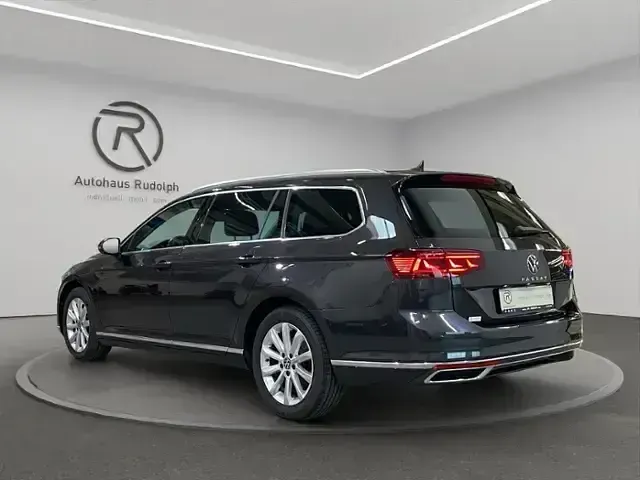 Gebraucht VW Passat Elegance 200 PS (147 kW) 2021 Mangangrau metallic (metallic) Kombi