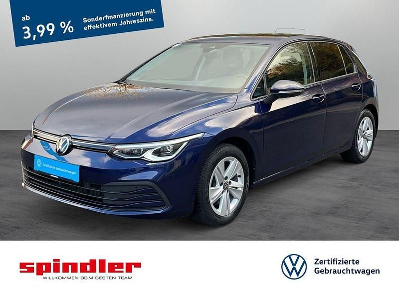 Gebraucht VW Golf VIII Life 150 PS (110 kW) 2023 Atlantic blue metallic Limousine
