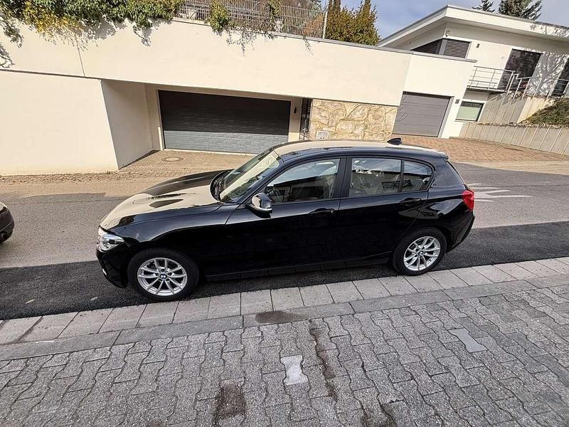 Gebraucht BMW 118 Advantage 136 PS (100 kW) 2017 Schwarz Kleinwagen