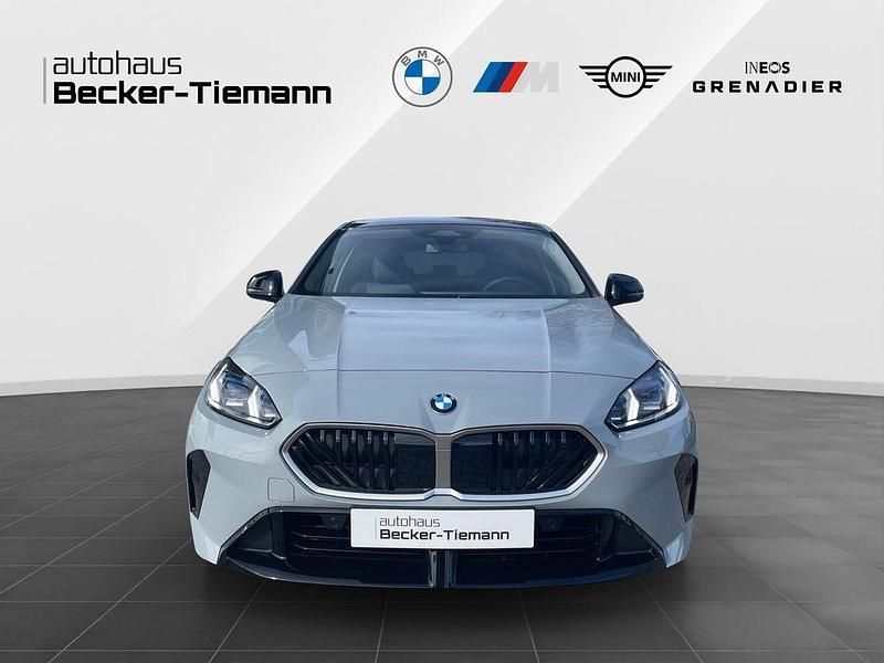Neu BMW 120 Exclusive 170 PS (125 kW) 2026 Brooklyn grau metallic Kleinwagen