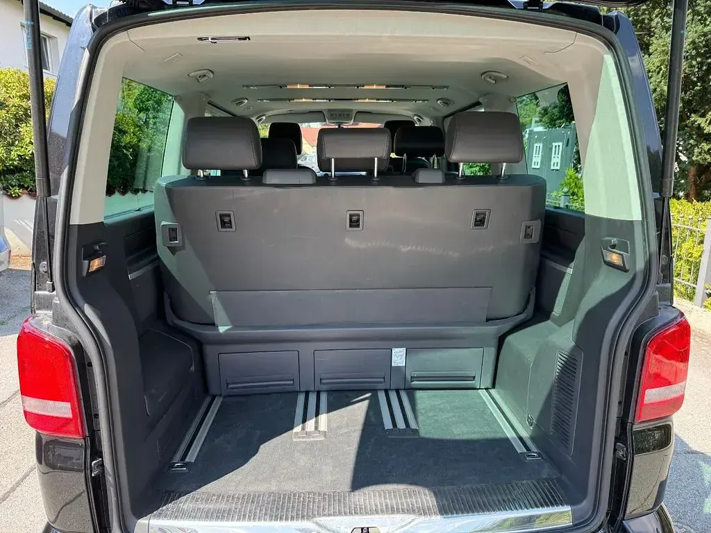 Gebraucht VW Multivan Highline 179 PS (131 kW) 2015 Schwarz Van / Kleinbus